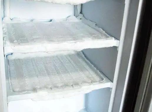 冰箱冷藏室结冰怎么快速融化?